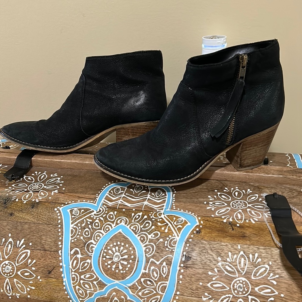 🔥 LUCKY BRAND BOOTIES